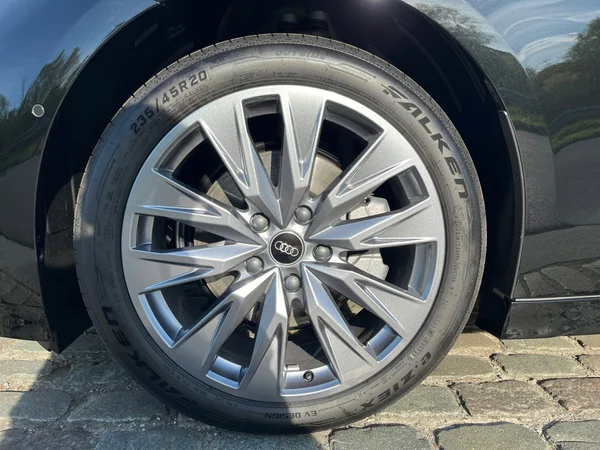 AUDI A6 Sportback e-tron (2026) — foto 14 van 24