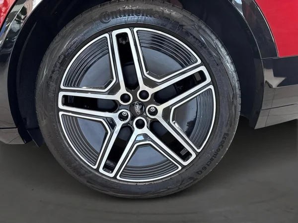 Ford Capri (2025) — foto 17 van 20