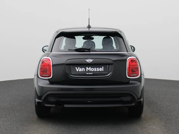 MINI One (2022) — foto 28 van 32