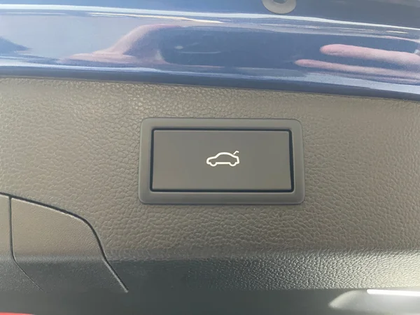 SKODA Superb Combi (2025) — foto 9 van 19