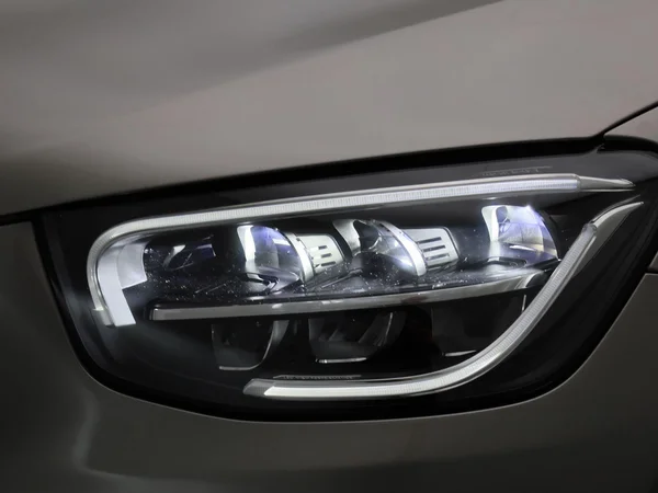 Mercedes-Benz GLC (2021) — foto 7 van 44