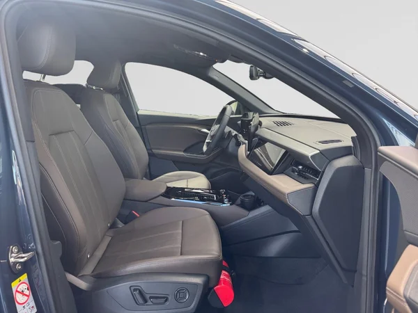 AUDI Q6 Sportback e-tron (2026) — foto 16 van 22