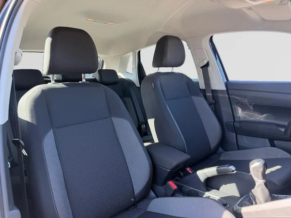 VOLKSWAGEN Polo (2023) — foto 16 van 21