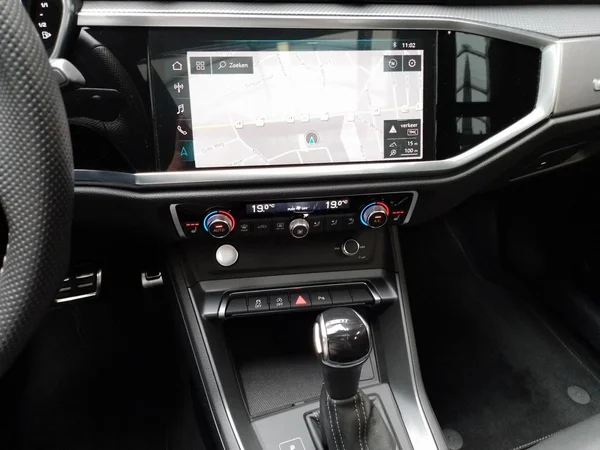 AUDI Q3 (2019) — foto 6 van 22