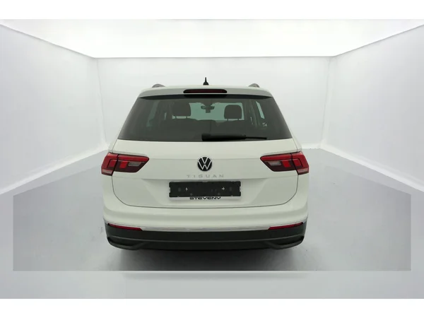 VOLKSWAGEN Tiguan (2021) — foto 36 van 36