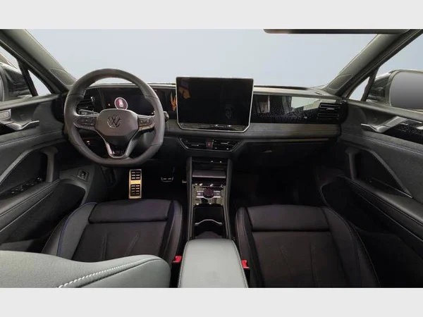 VOLKSWAGEN Tiguan (2026) — foto 2 van 22