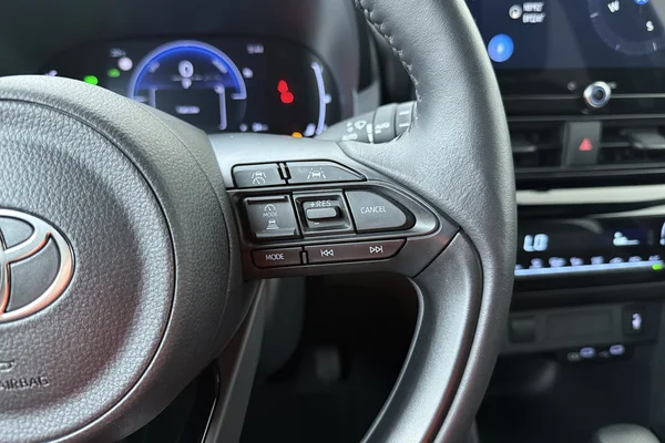 Toyota Yaris Cross Hybrid (HEV) (2025) — foto 7 van 18