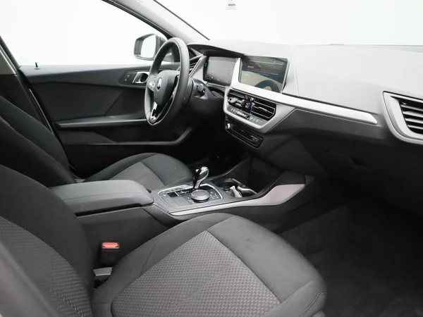 BMW 1 Reeks (2023) — foto 29 van 38