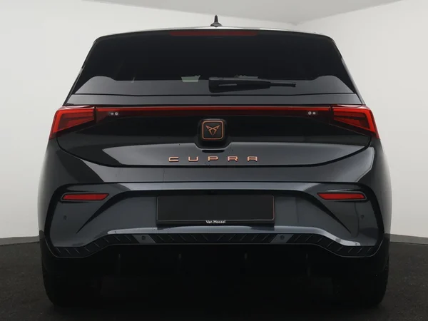 CUPRA Born (2025) — foto 21 van 25