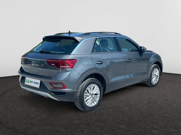 VOLKSWAGEN T-Roc (2022) — foto 11 van 18