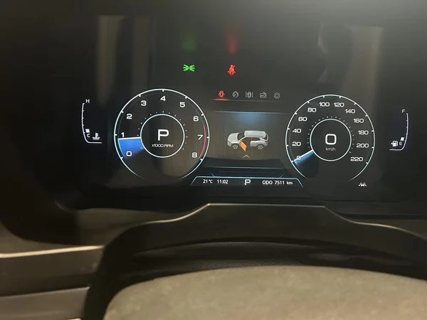 Mercedes-Benz GLC (2026) — foto 16 van 29