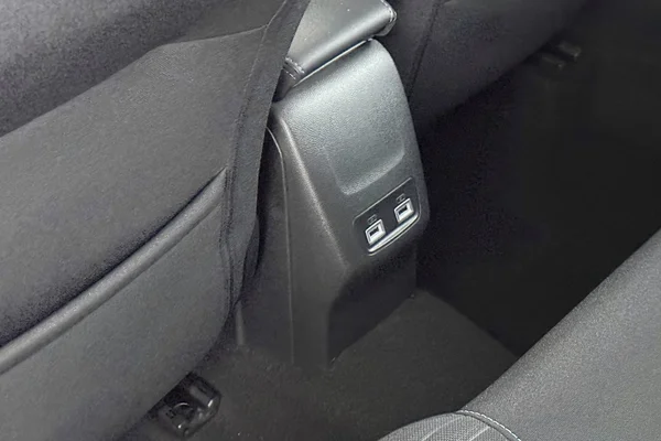 Peugeot 208 (2022) — foto 10 van 23