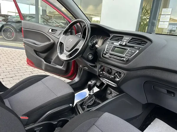 Hyundai I20 (2017) — foto 16 van 16