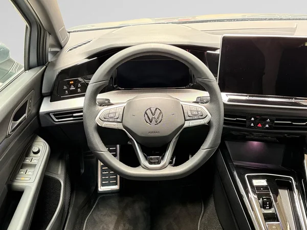 VOLKSWAGEN Golf VIII (2026) — foto 9 van 21
