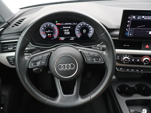 AUDI A4 Avant (2022) — foto 3 van 25