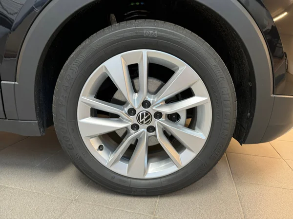 VOLKSWAGEN T-Cross (2025) — foto 8 van 23