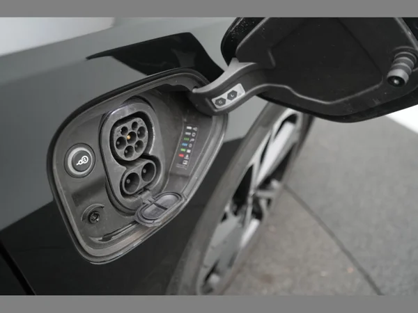 AUDI E-tron GT (2021) — foto 14 van 35
