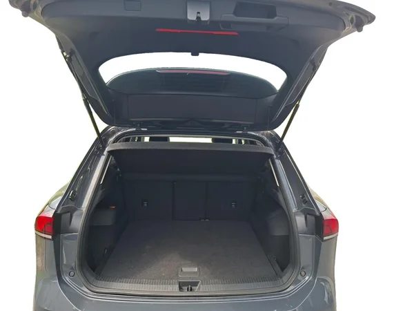 VOLKSWAGEN Tiguan (2024) — foto 11 van 22
