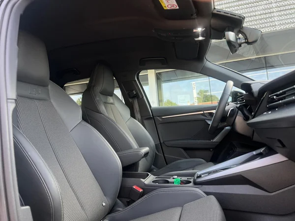 AUDI A3 Allstreet PHEV (2025) — foto 16 van 24
