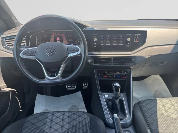 VOLKSWAGEN Taigo (2021) — foto 17 van 17