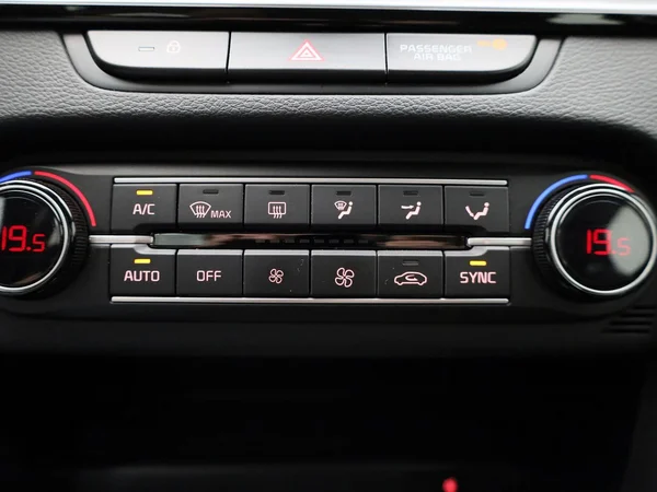 Kia Ceed Sportswagon (2023) — foto 15 van 41