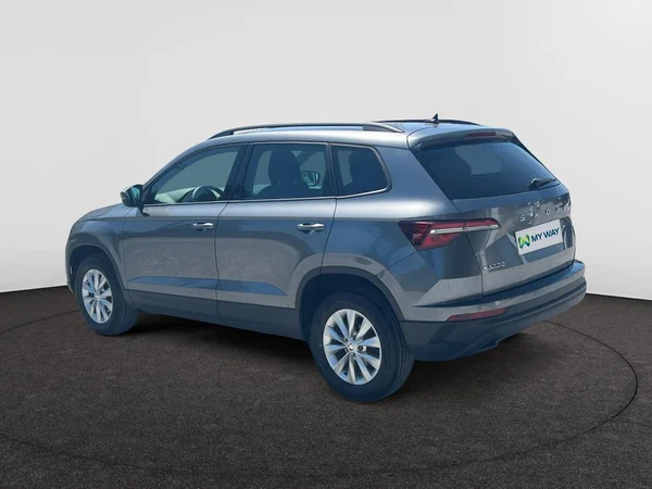SKODA Karoq (2022) — foto 8 van 18