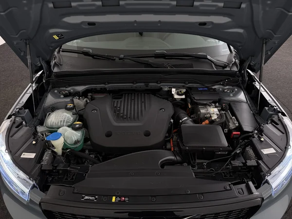 VOLVO XC40 (2022) — foto 6 van 31
