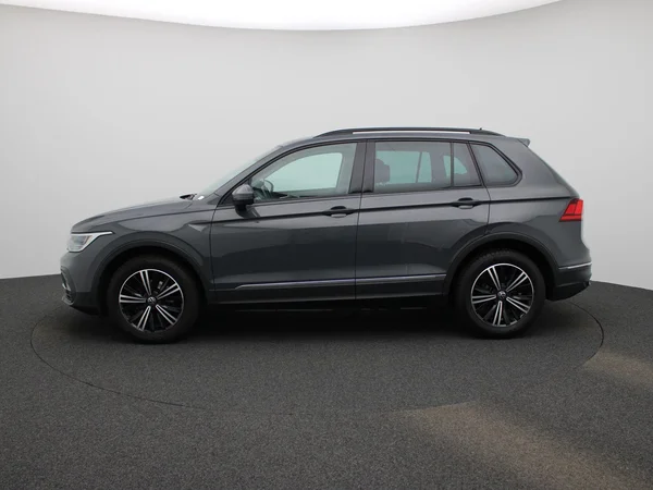 Volkswagen Tiguan (2021) — foto 39 van 43