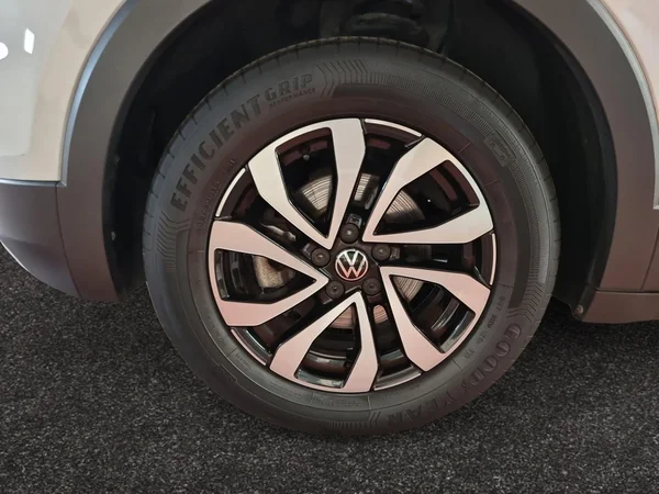 VOLKSWAGEN T-Cross (2022) — foto 16 van 23