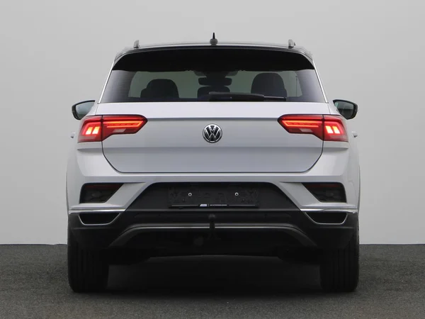 VOLKSWAGEN T-Roc (2019) — foto 17 van 20