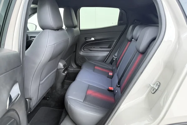 Alfa Romeo Junior (2025) — foto 18 van 19