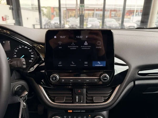 Ford Fiesta (2023) — foto 6 van 22