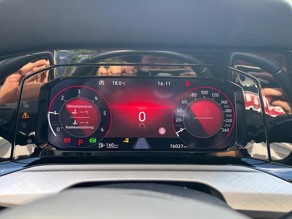 VOLKSWAGEN Golf Variant VIII Dsl (2023) — foto 6 van 24
