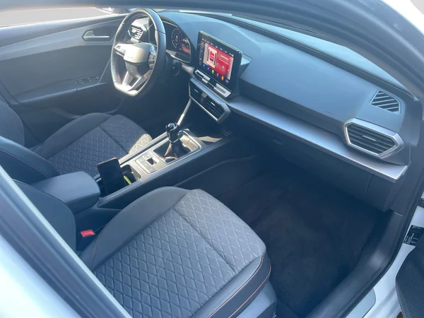 SEAT Leon (2021) — foto 3 van 20