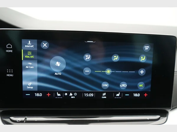 SKODA Octavia Combi (2023) — foto 19 van 30