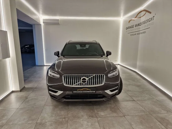 Volvo XC90 (2023) — foto 12 van 20