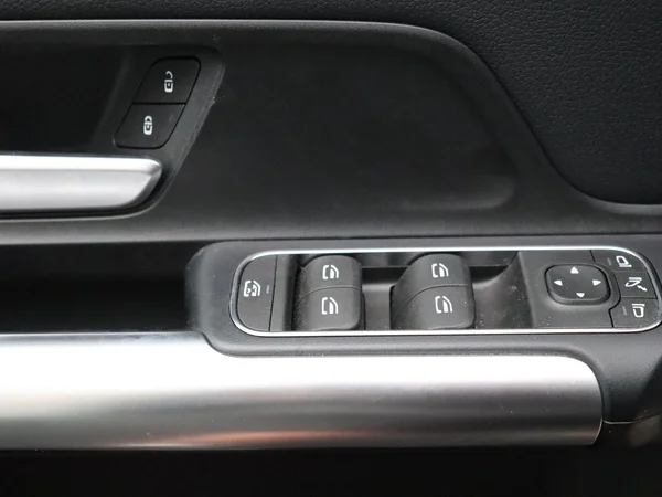 Mercedes-Benz EQA (2025) — foto 2 van 33