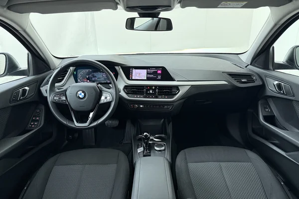 BMW 1 HATCH (2024) — foto 17 van 17