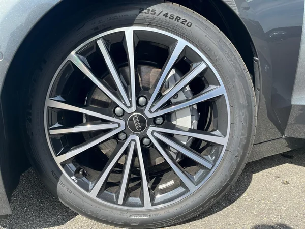 AUDI A6 Sportback e-tron (2026) — foto 16 van 24