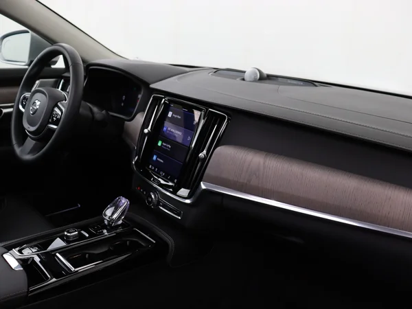 VOLVO S90 (2023) — foto 3 van 33