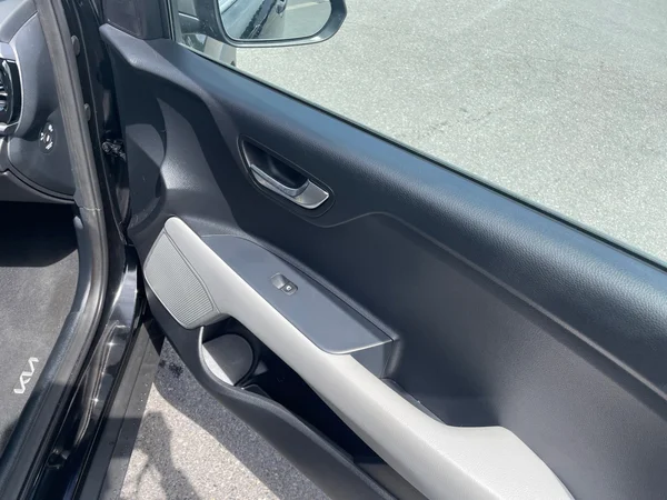 KIA Stonic (2024) — foto 7 van 20