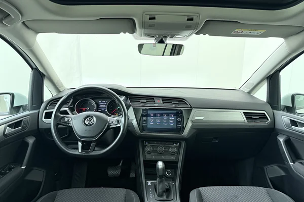 Volkswagen Touran (2020) — foto 31 van 31