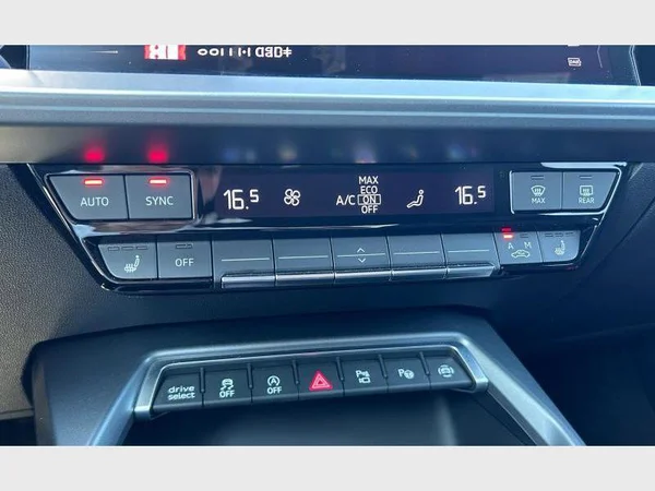 Audi S3 Sedan (2025) — foto 11 van 29
