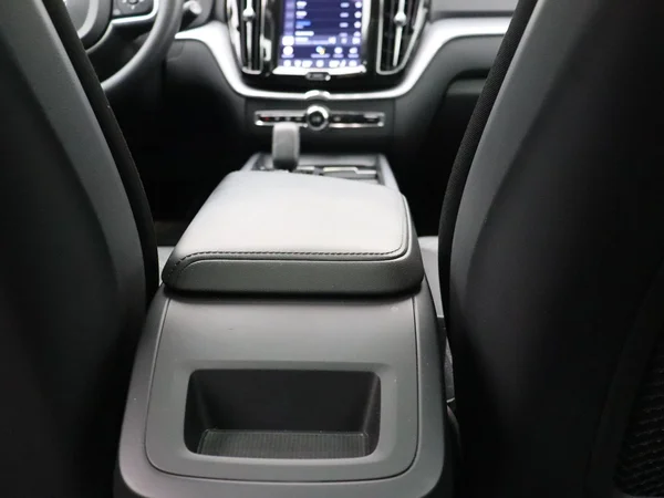 Volvo XC60 (2022) — foto 13 van 30
