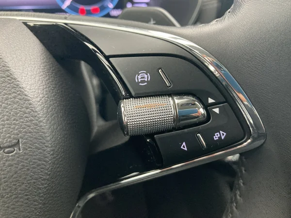 SKODA Octavia Combi (2021) — foto 13 van 36