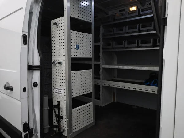 Renault Master (2023) — foto 5 van 40