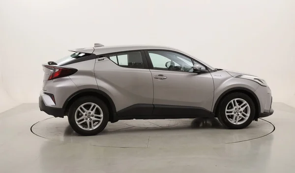 Toyota C-HR Hybrid (HEV) (2021) — foto 18 van 21