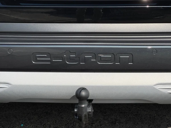 AUDI Q4 Sportback e-tron (2025) — foto 15 van 22
