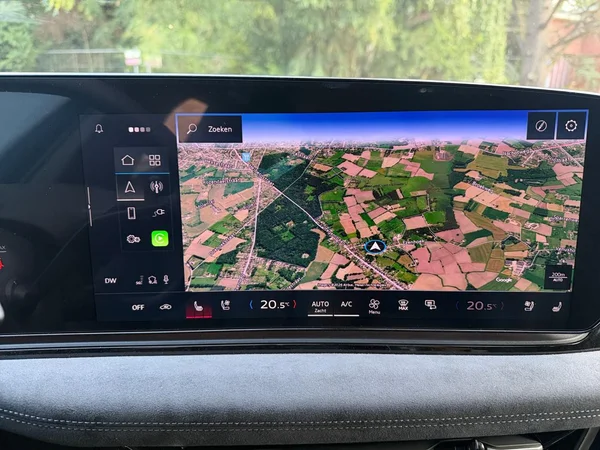 AUDI S6 Sportback e-tron (2026) — foto 15 van 22