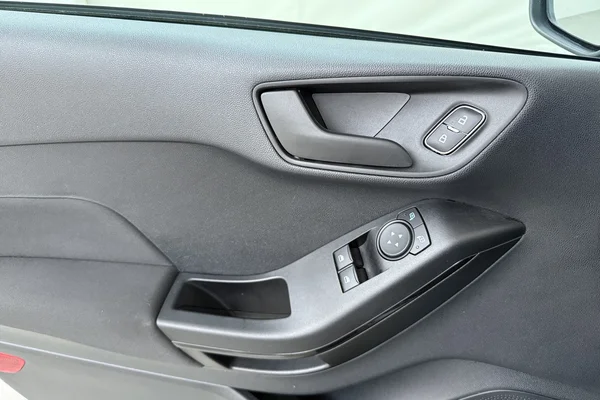 Ford Fiesta (2023) — foto 8 van 17